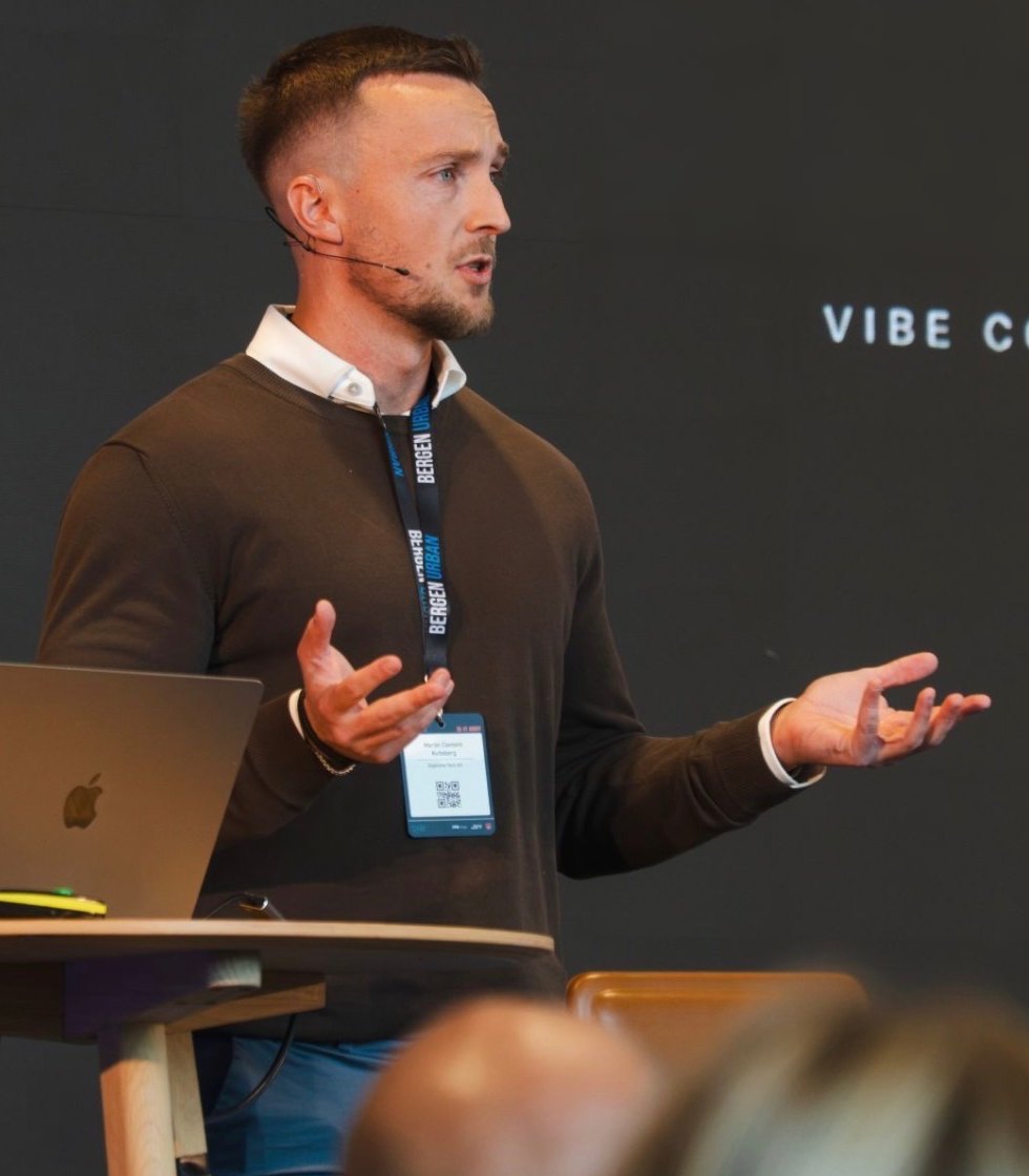 Martin Kviteberg held foredrag om praktisk AI